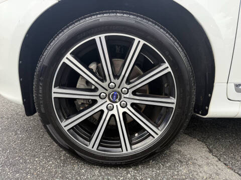 2016 Volvo XC60 T5 Drive-E Platinum