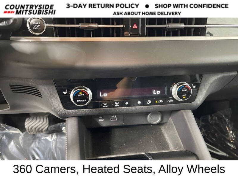 2023 Mitsubishi Outlander SE