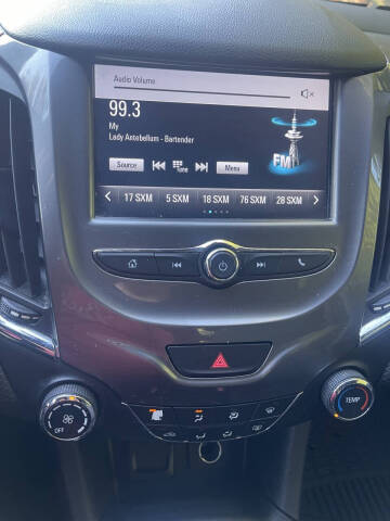 2017 Chevrolet Cruze LT Auto