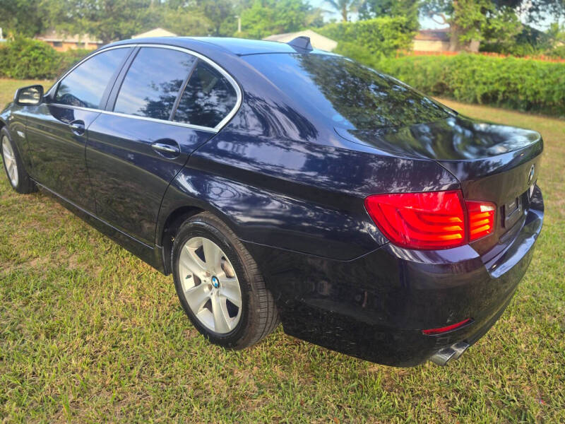 2011 BMW 5 Series 528i