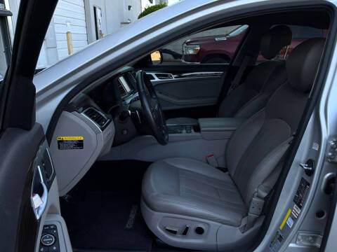 2016 Hyundai Genesis