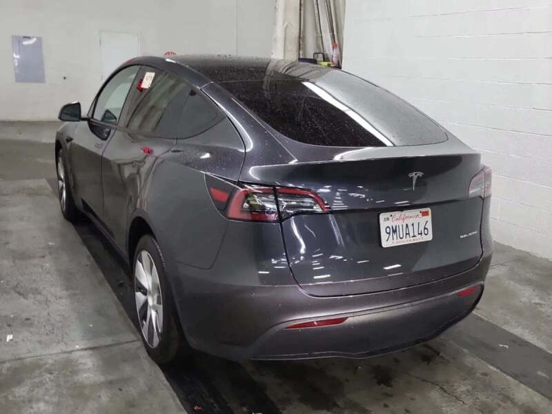 2024 Tesla Model Y Long Range