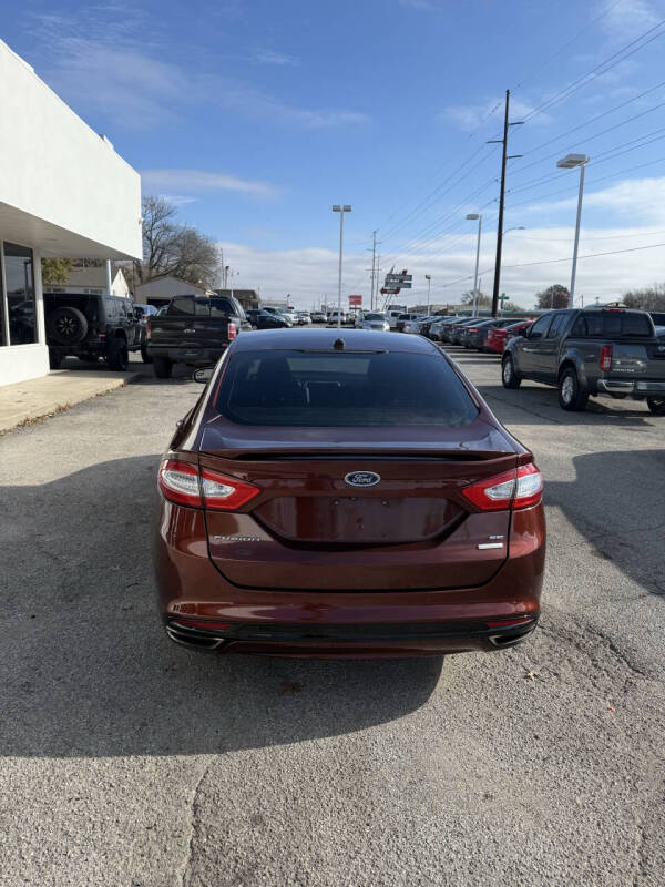 2016 Ford Fusion SE