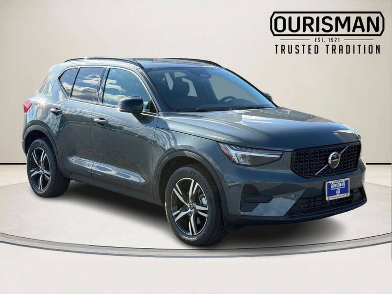 2026 Volvo XC40 B5 Core