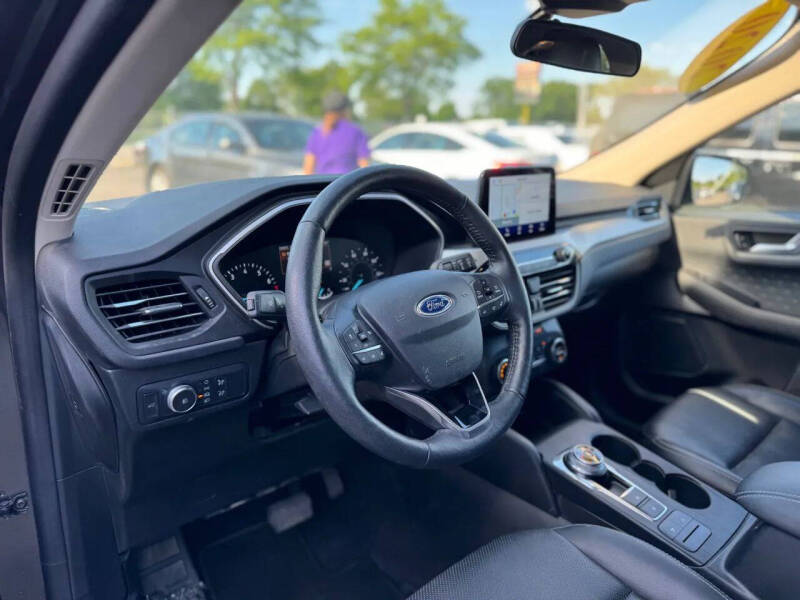 2020 Ford Escape SEL