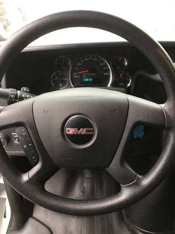 2024 GMC Savana 2500