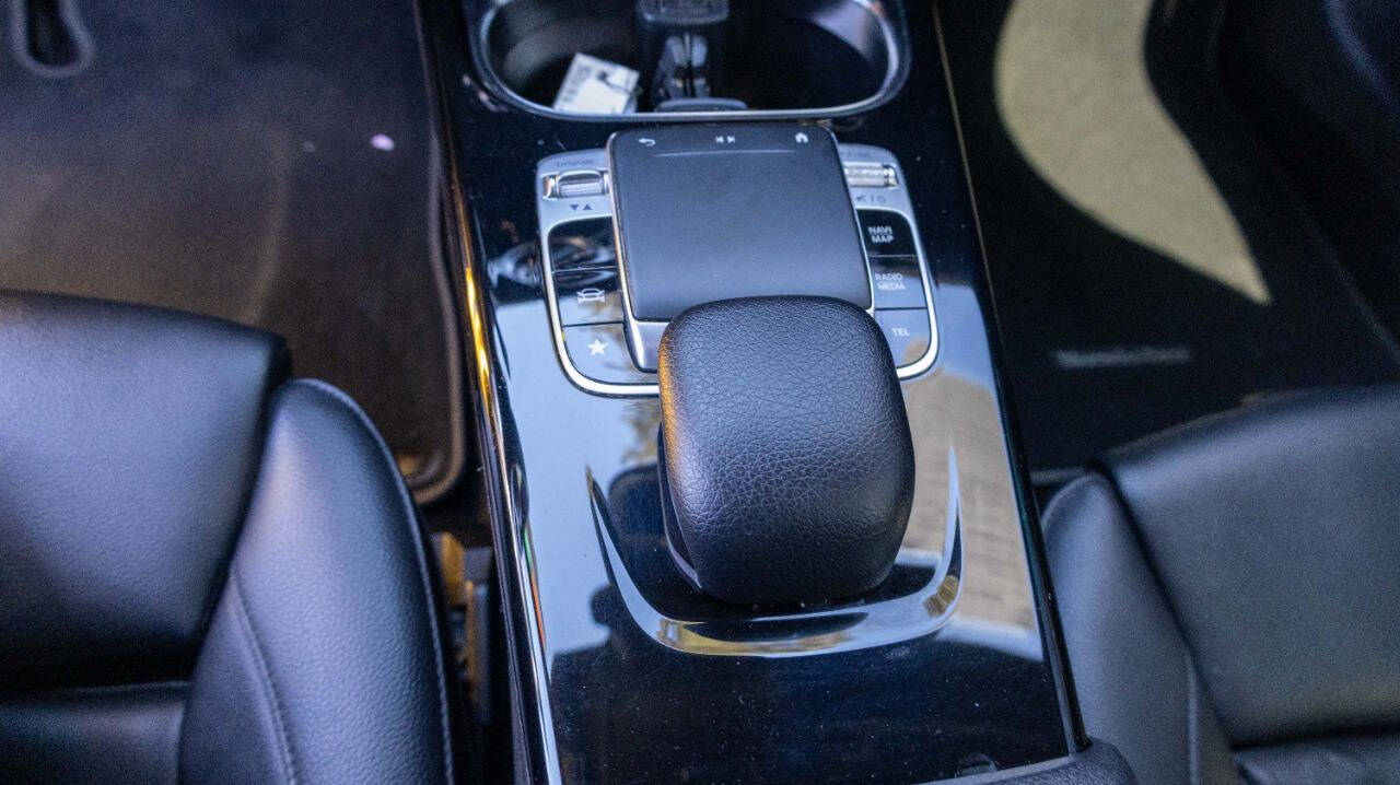 2020 Mercedes Benz CLA 250 photo 25
