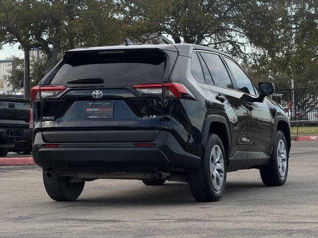 2022 Toyota RAV4 LE