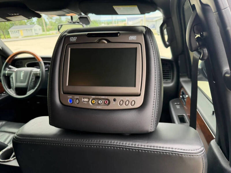 2016 Lincoln Navigator Select