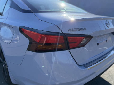 2023 Nissan Altima 2.5 SR