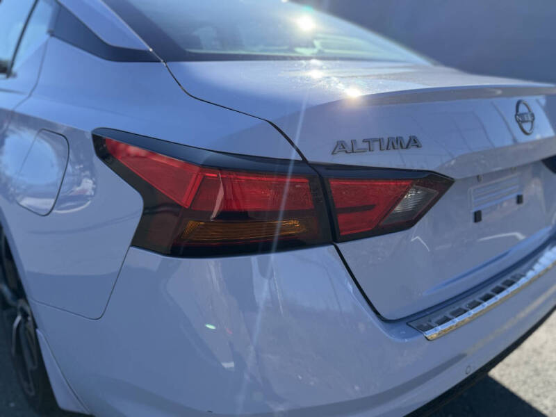 2023 Nissan Altima 2.5 SR