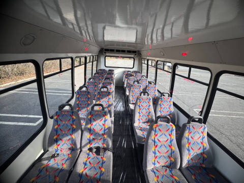 2017 Ford E-Series E-450 SD