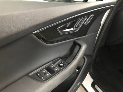 2022 Audi Q7 quattro Premium Plus 45 TFSI