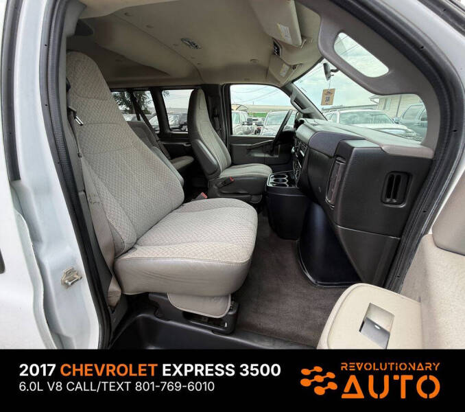 2017 Chevrolet Express LT 3500