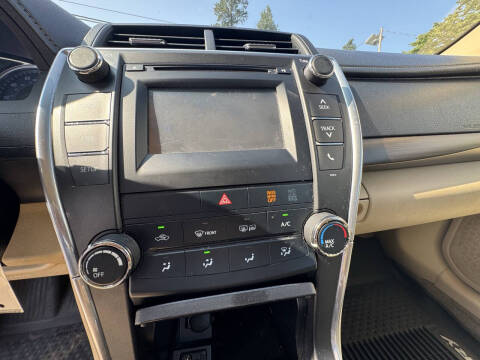 2017 Toyota Camry LE