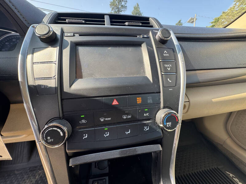 2017 Toyota Camry LE