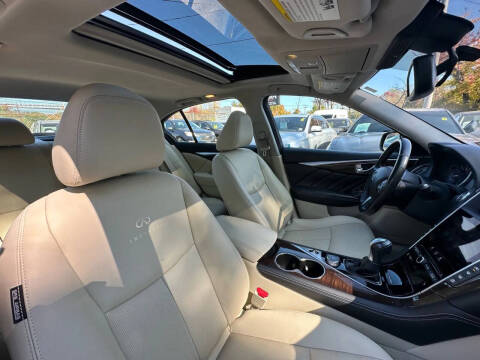 2014 Infiniti Q50 Premium