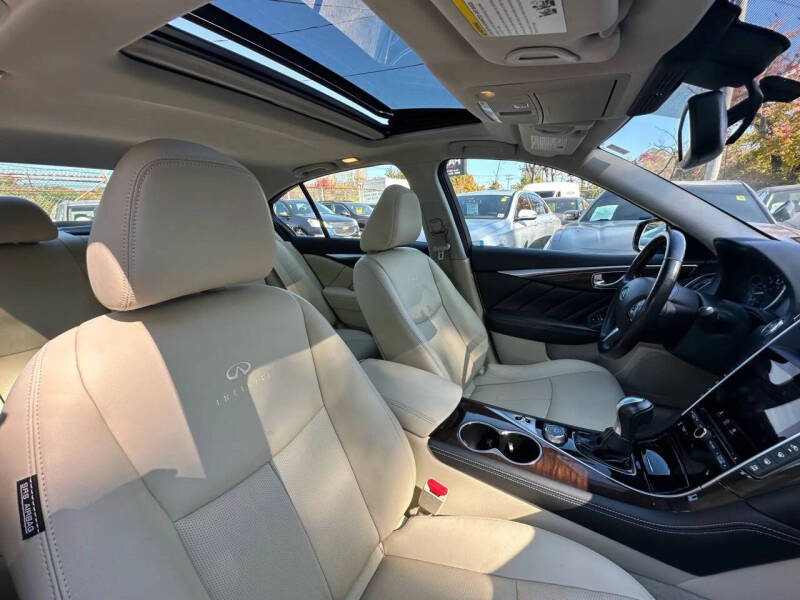 2014 Infiniti Q50 Premium