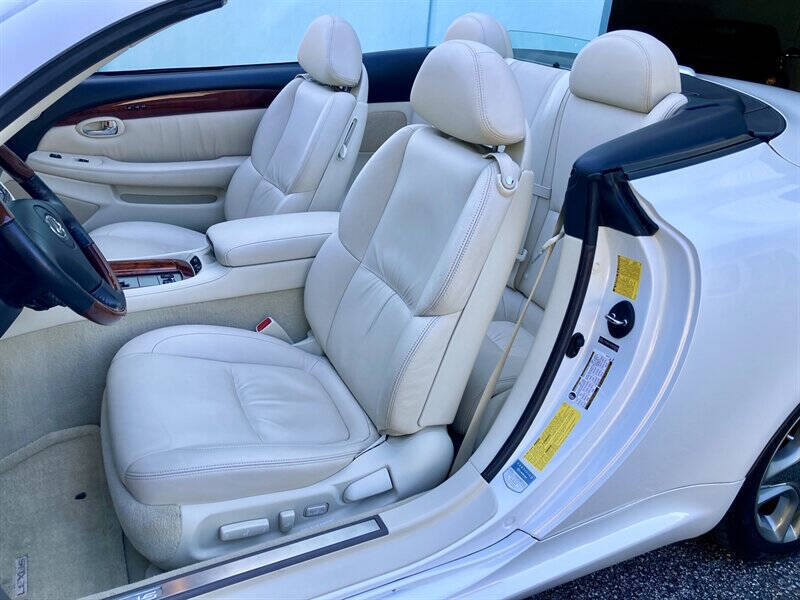 2009 Lexus SC 430