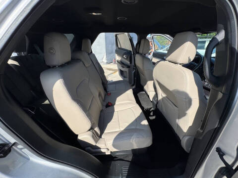 2017 Ford Explorer Platinum