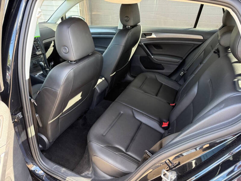 2021 Volkswagen Golf TSI