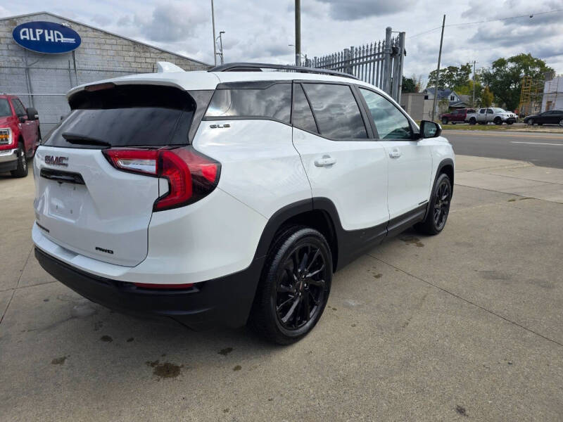 2023 GMC Terrain SLE