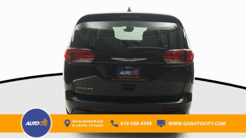 2023 Chrysler Voyager LX