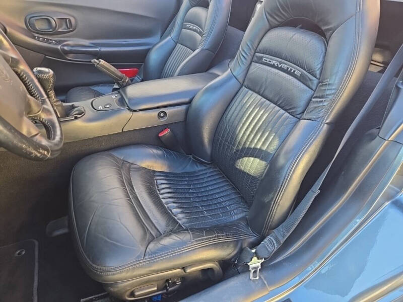 2004 Chevrolet Corvette