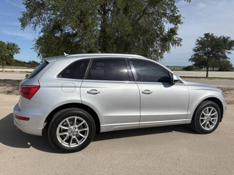 2011 Audi Q5 2.0T quattro Premium Plus
