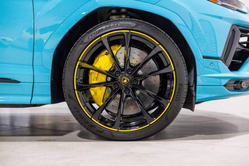2024 Lamborghini Urus S