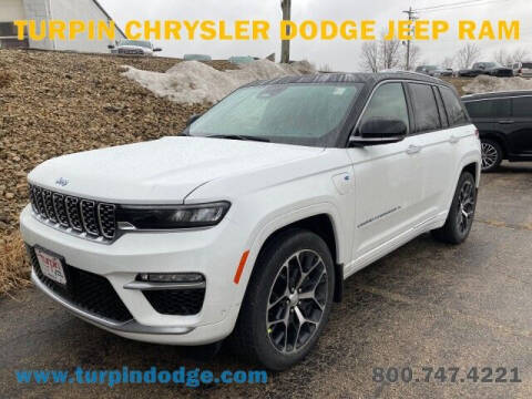2022 Jeep Grand Cherokee for sale at Turpin Chrysler Dodge Jeep Ram in Dubuque IA
