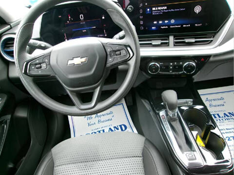 2024 Chevrolet Trax LT