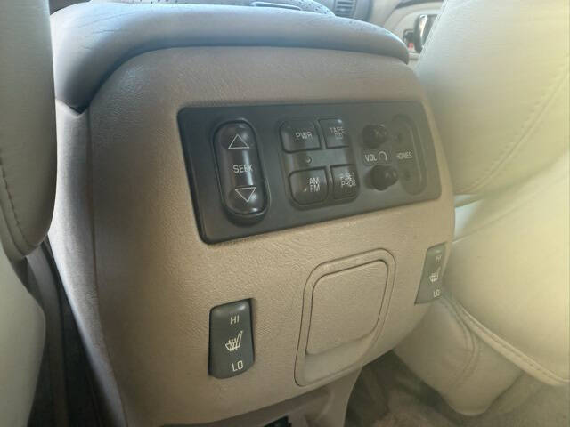 2000 Cadillac Escalade