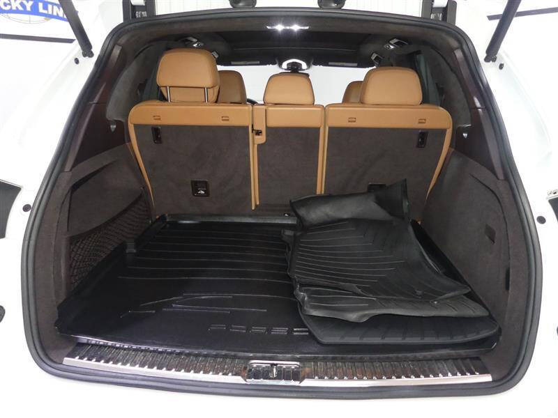 2016 Porsche Cayenne GTS