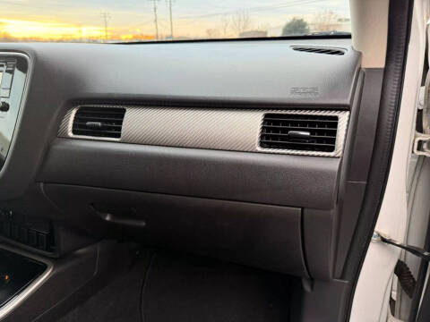 2017 Mitsubishi Outlander ES