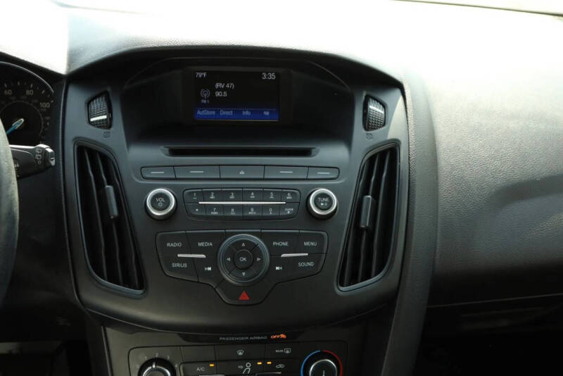 2017 Ford Focus SE