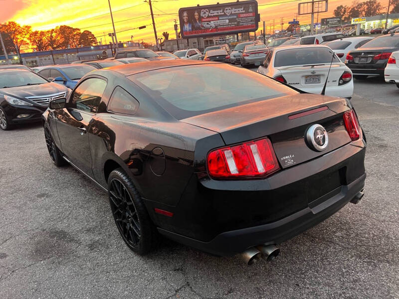 2012 Ford Mustang V6 photo 8