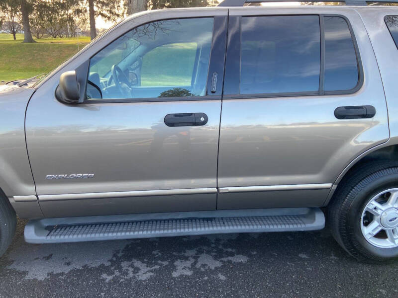 2005 Ford Explorer XLT