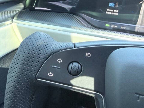 2023 Tesla Model S Plaid