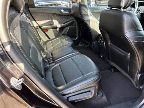 2020 Ford Escape Hybrid Titanium