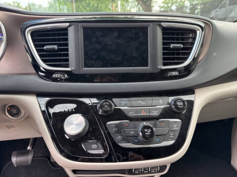 2021 Chrysler Voyager LXi