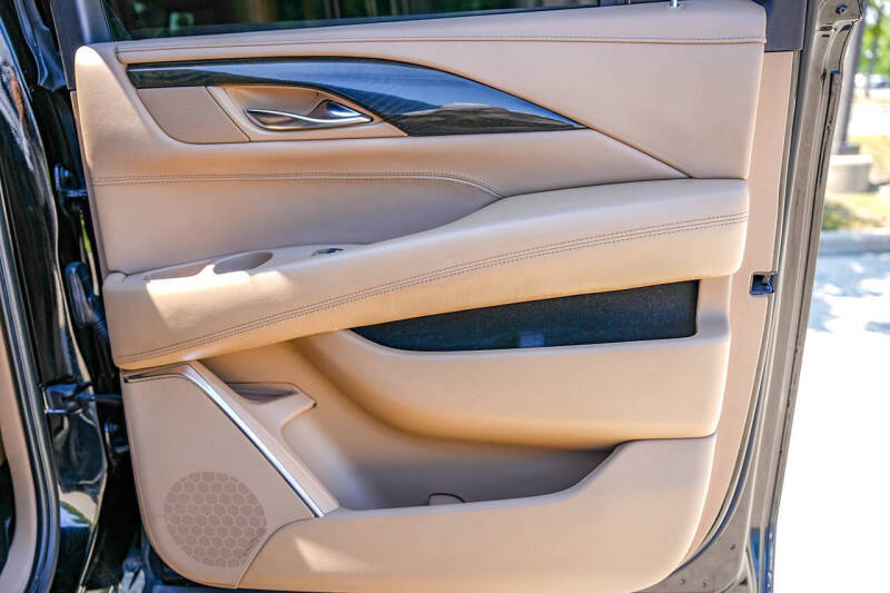 2018 Cadillac Escalade ESV Platinum