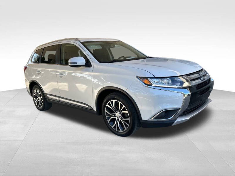 Used 2017 Mitsubishi Outlander SEL with VIN JA4AD3A39HZ052604 for sale in Davie, FL