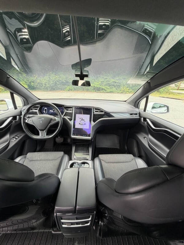 2016 Tesla Model X 75D