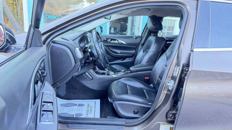 2018 Infiniti QX30 Luxury