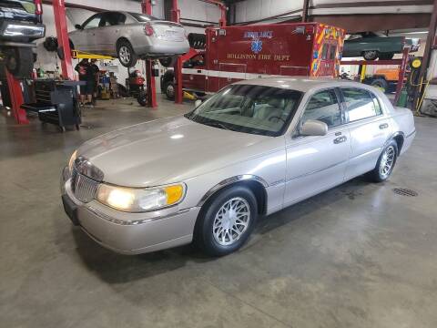 2002 Lincoln Town Car for sale at Hometown Automotive Service & Sales in Holliston MA