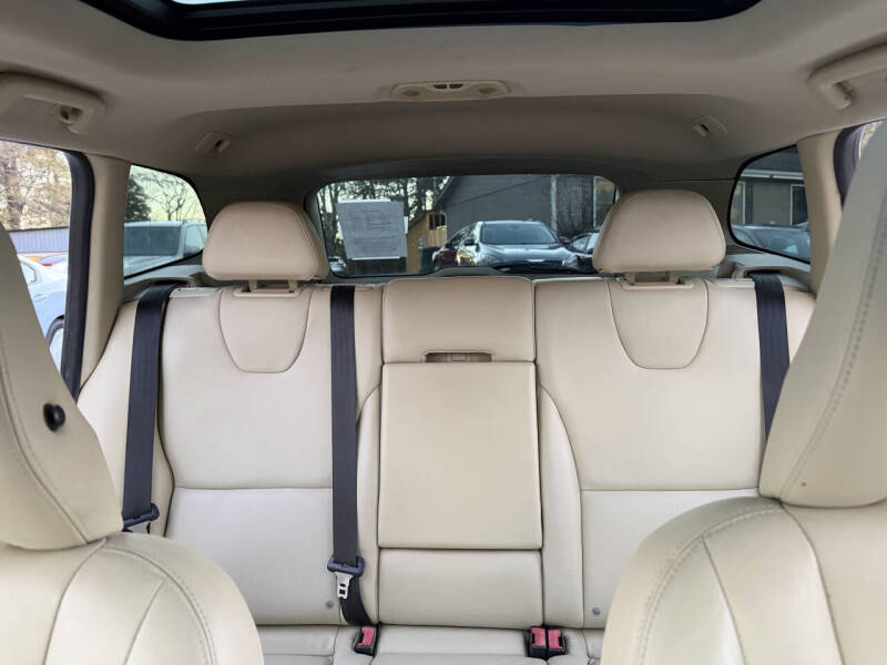 2015 Volvo XC60 T6 Platinum