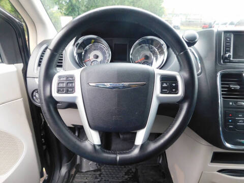 2016 Chrysler Town and Country Touring