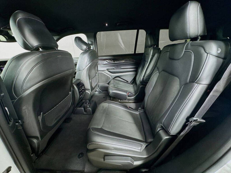 2022 Jeep Grand Cherokee L Altitude