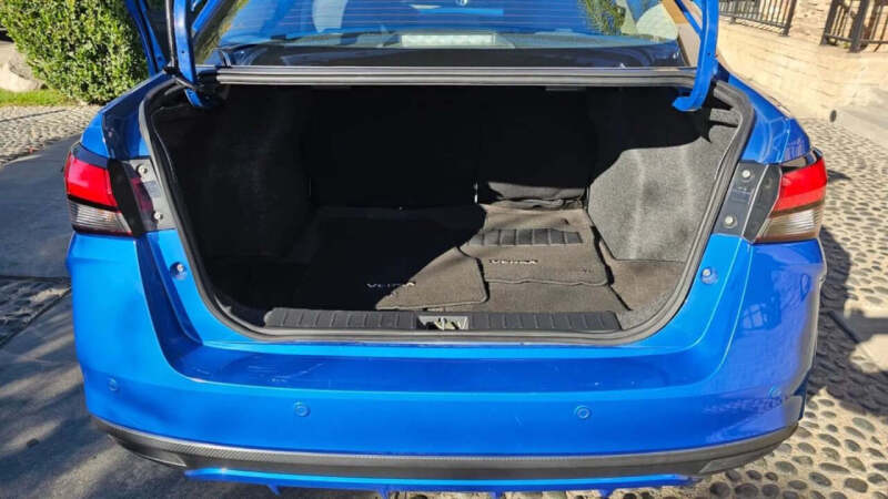 2023 Nissan Versa SV